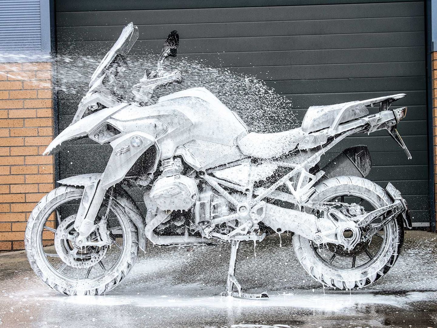 Espuma de limpeza MUC-OFF Snow Foam 1L
