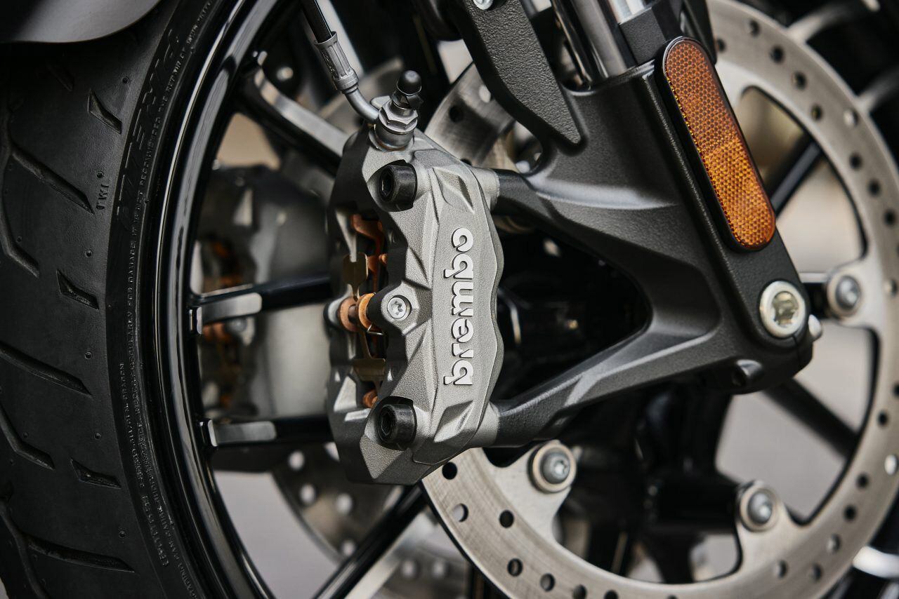Sport Chief’s beefed-up braking package includes Brembo calipers biting on dual 320mm semi-floating discs.