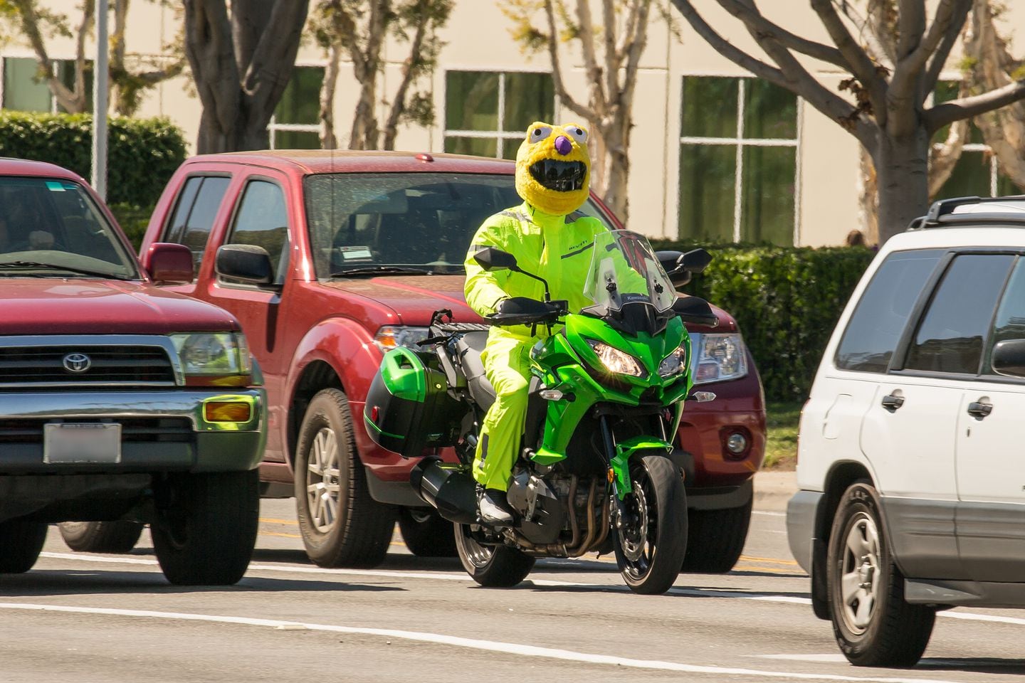 Rider Visibility: 5 Tips For Motorcyclists To Be Seen at Intersections ...