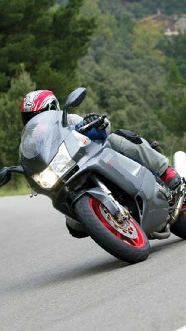 Ducati ST4s ABS | Feature Review | Motorcyclist