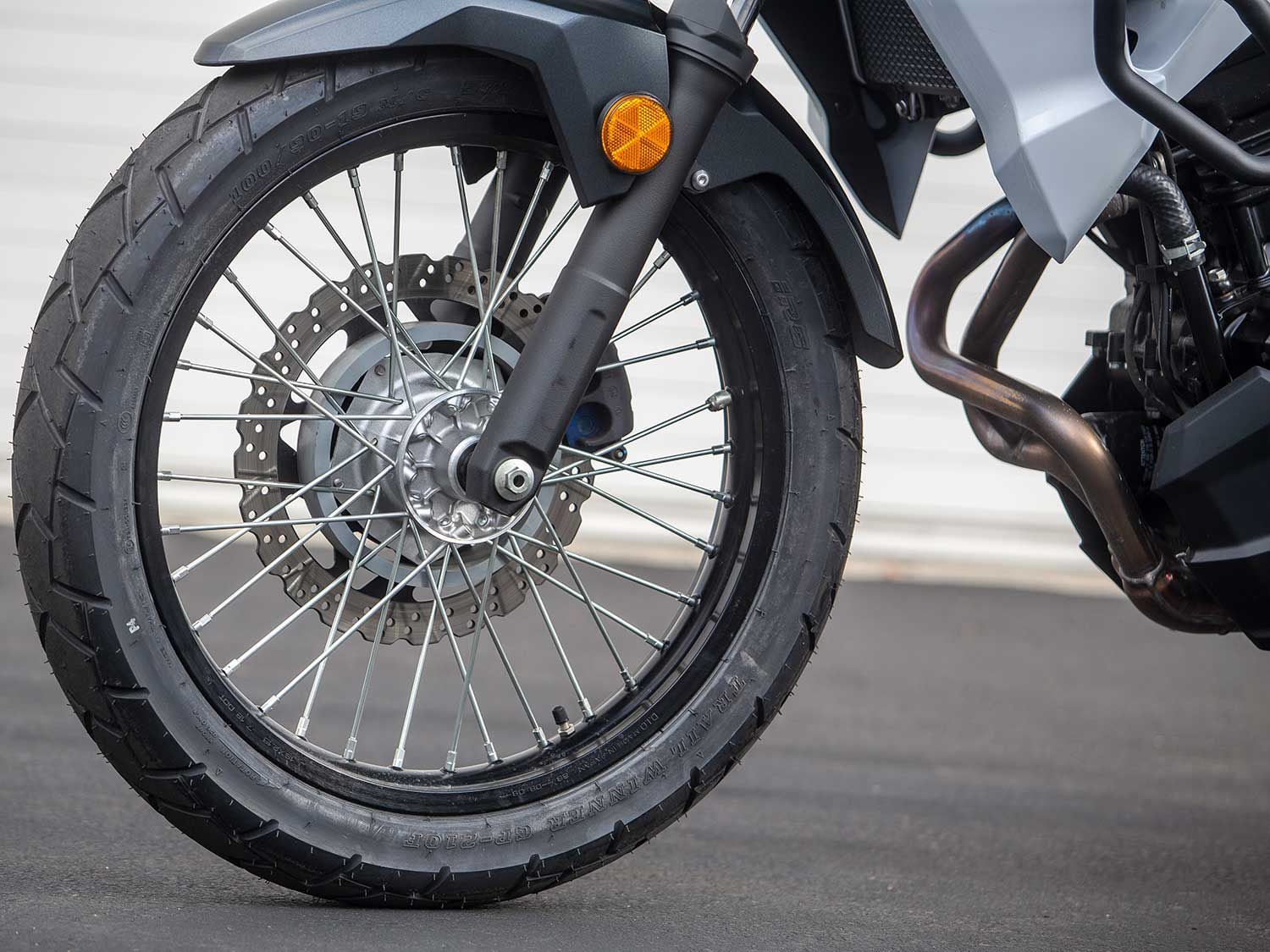 The Versys-X 300 rolls on 19-inch front and 17-inch rear wire-spoked wheels, which makes tire selection broad and easy.