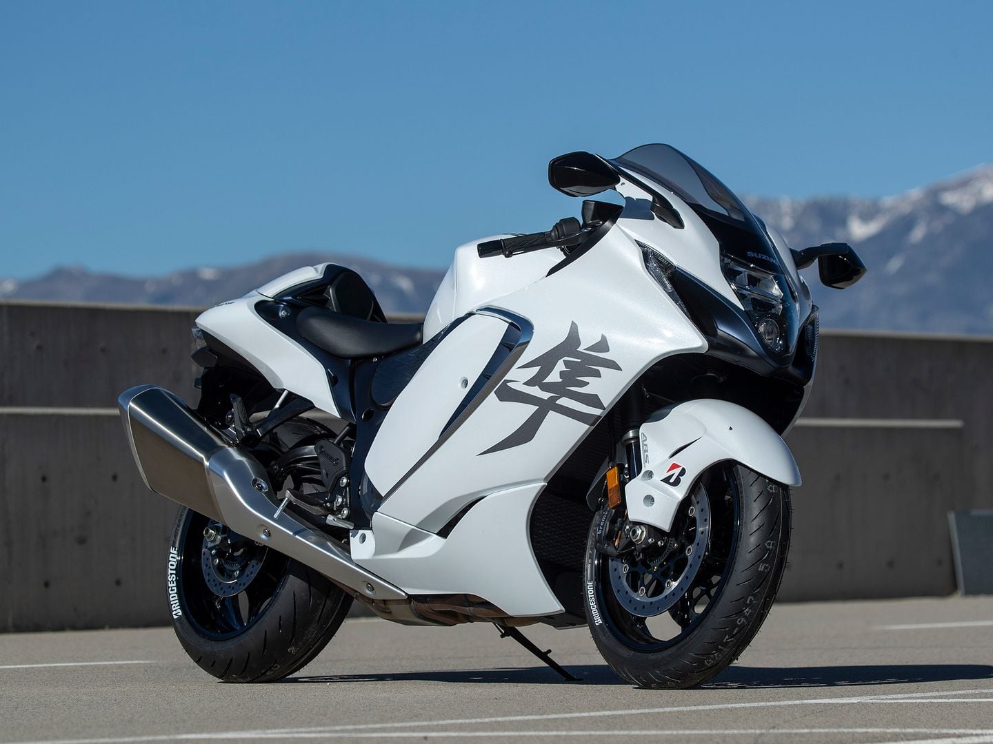 2022 Suzuki Hayabusa GSX1300R MC Commute Review | Motorcyclist