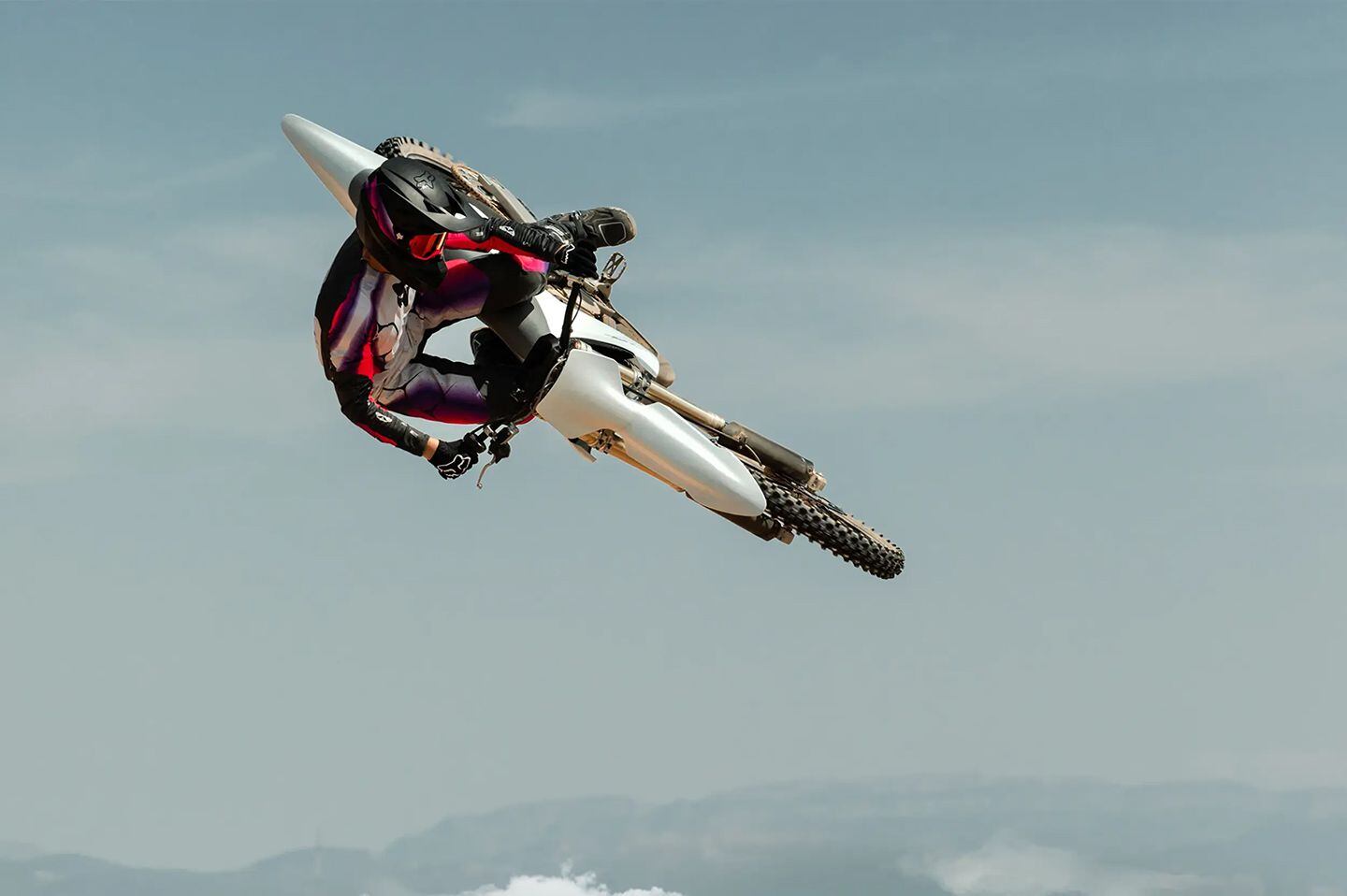At 260 pounds, the electric Stark Varg is light enough to fly. And with 80 hp, launching it is no problem.