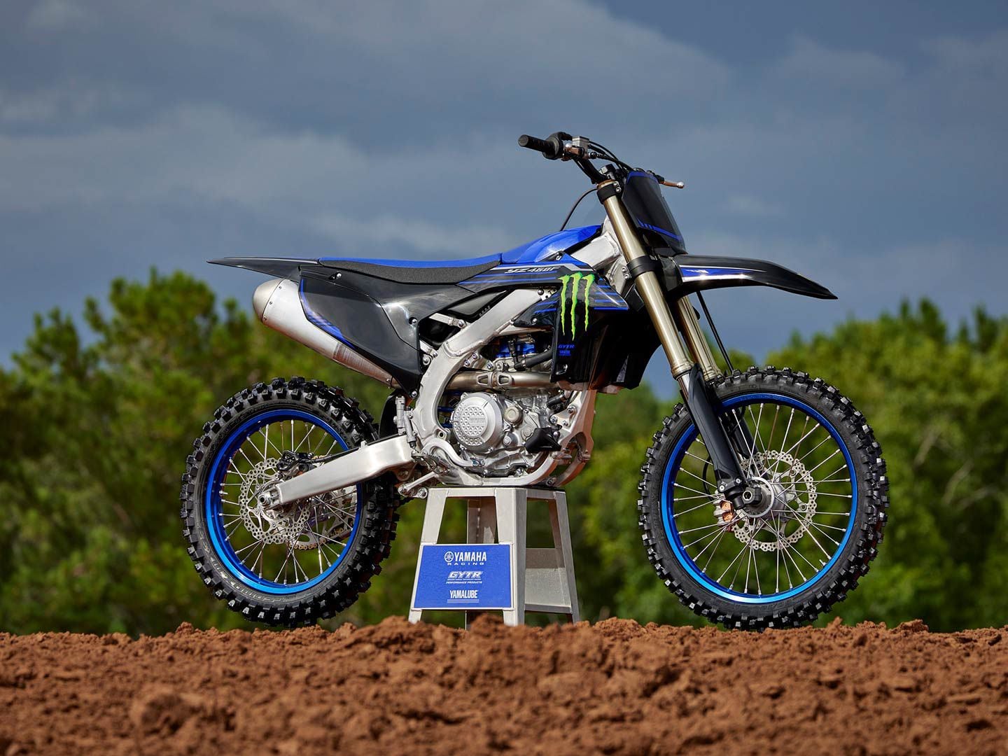 Since the YZ450F is the winner of <i>Dirt Rider</i>’s 2023 450 shootout it’s proven that it is a top contender in the category.