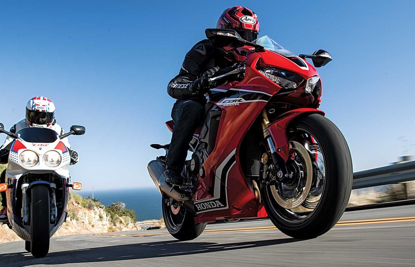 1992 Honda CBR900RR vs 2017 Honda CBR1000RR | Motorcyclist