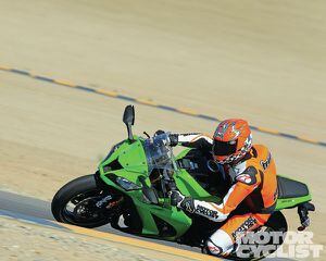2011 Kawasaki ZX-10R | Doin' Time | Motorcyclist