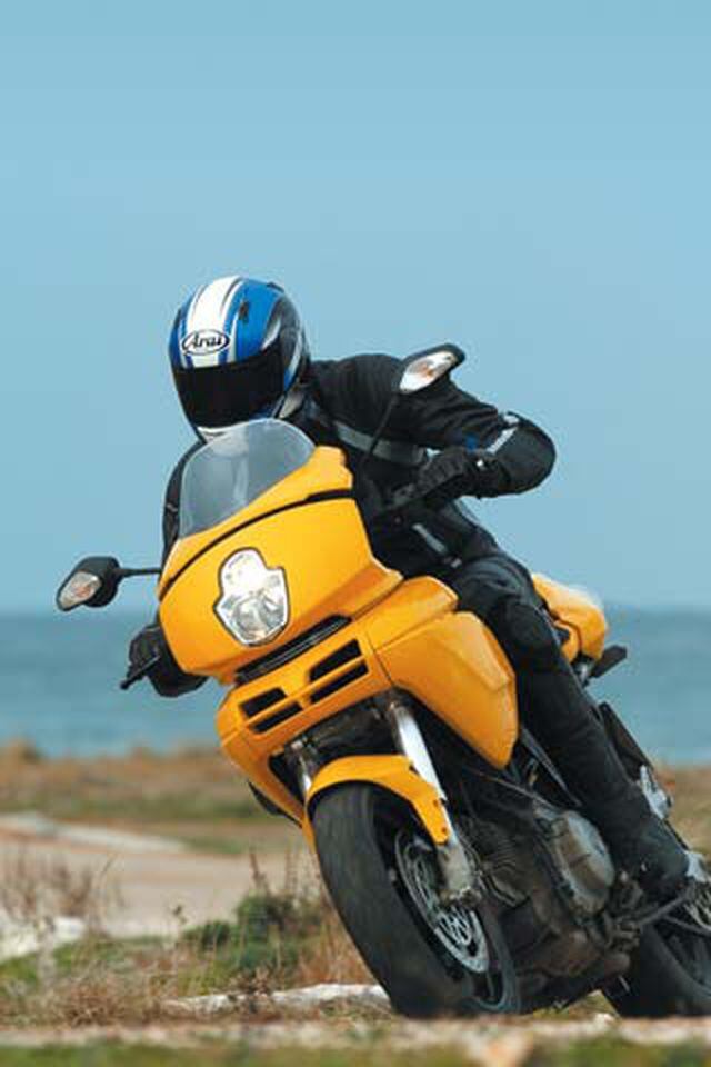 Paire De Leviers Courts Noir Or Frein Embrayage DUCATI ST2 ST-2 944 S1