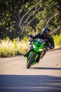 2025 Kawasaki Ninja ZX-4RR ABS Review | Motorcyclist
