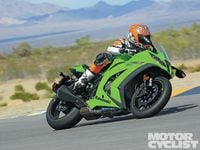 村人 2010 Kawasaki ZX-10R | Motorcyclist