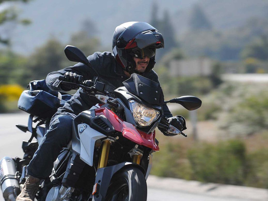 Bell SRT Modular Helmet Review | Motorcyclist