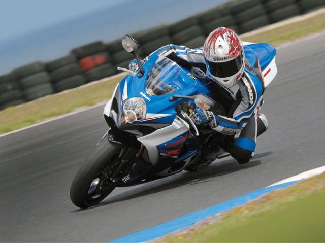 2007 Suzuki GSX-R1000 | First Ride | Motorcyclist
