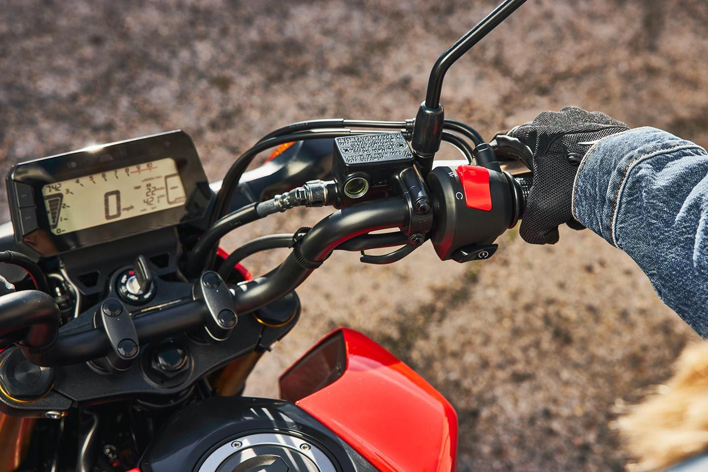 The 2022 update also saw an updated LCD screen added to the Grom.