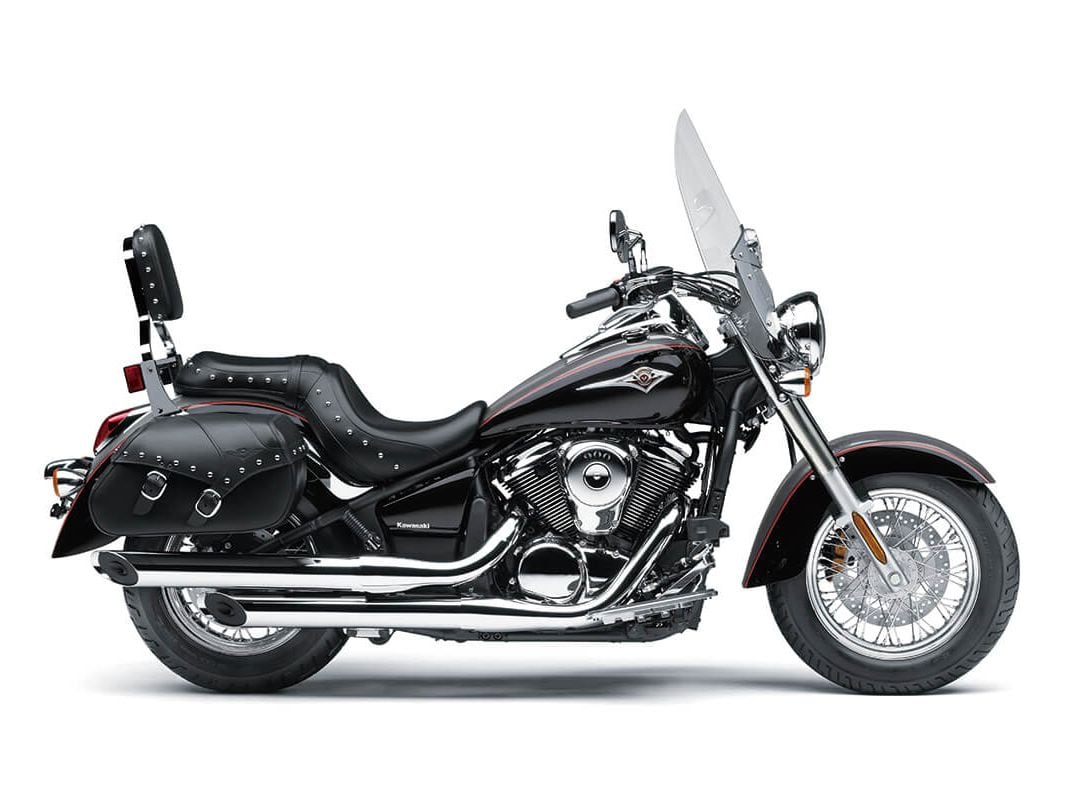 When it comes to choosing between Kawasaki's cruisers, the Vulcan 900 Classic LT is a solid choice because of its included comfort-focused accessories.
