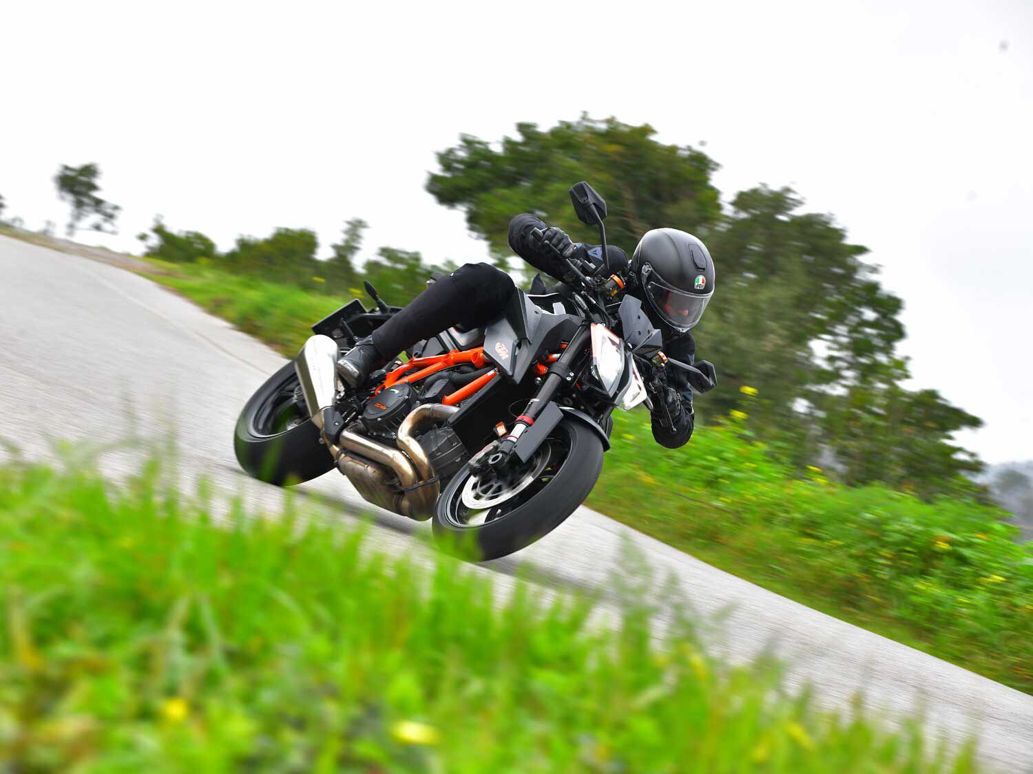 Not only is the 1290 Super Duke R more adept on track, the handling refinements pay dividends on the road with it offering superior levels of comfort than its predecessor.