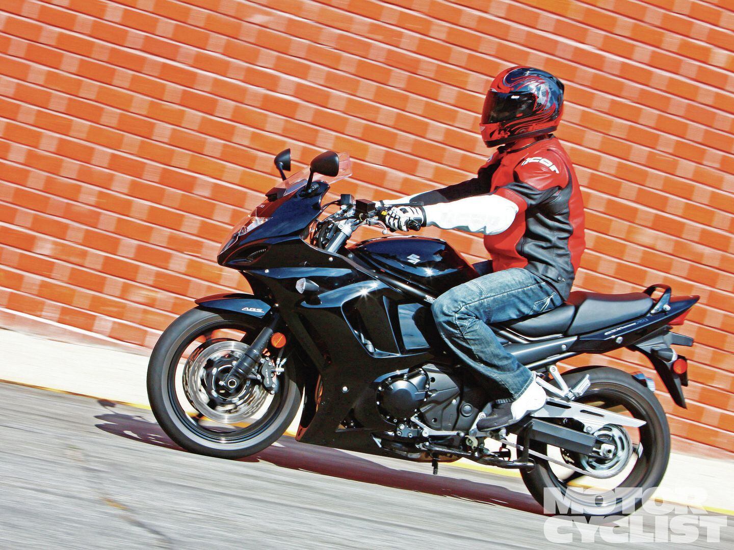 Suzuki GSX1250FA | Short Shift | Motorcyclist