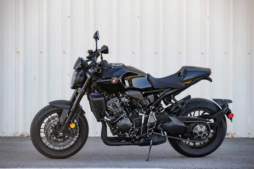 2021 Honda CB1000R Black Edition MC Commute Review | Motorcyclist