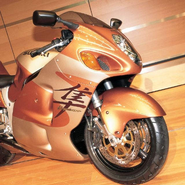 Suzuki Hayabusa Motorcycles | Deep Impact | Motorcyclist