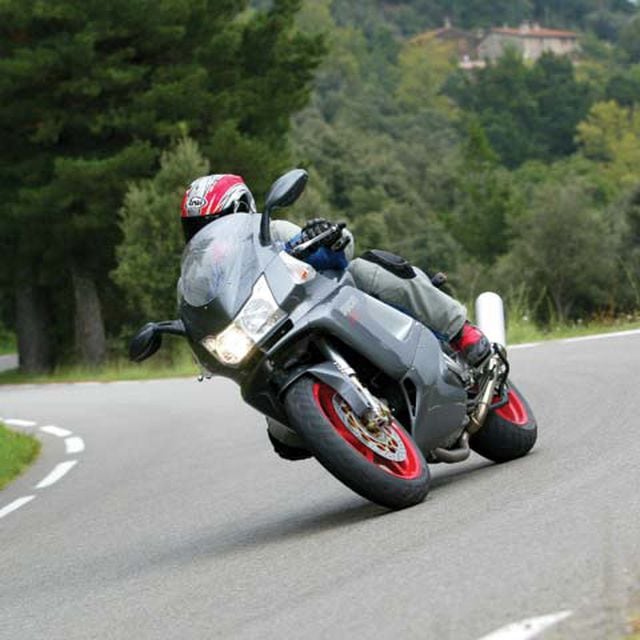 Ducati ST4s ABS | Feature Review | Motorcyclist