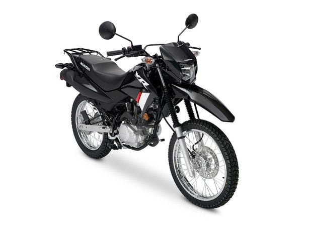 HONDA ホンダ　オフロードバイク　XR150L 150cc 2023 Honda XR150L First Look Preview | Motorcyclist