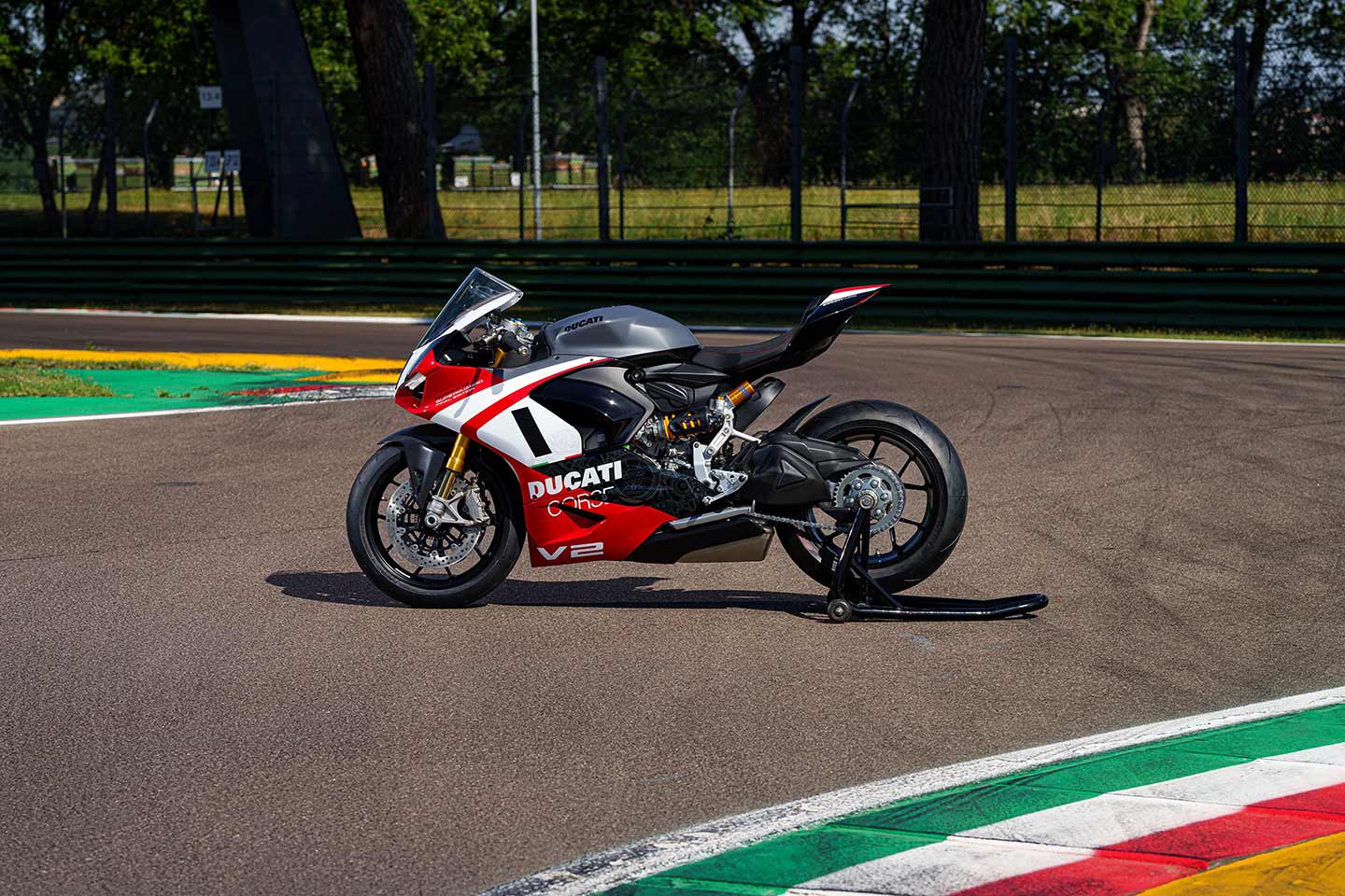 The Panigale V2 Superquadro Final Edition is limited to 555 units and has a host of up-spec parts.