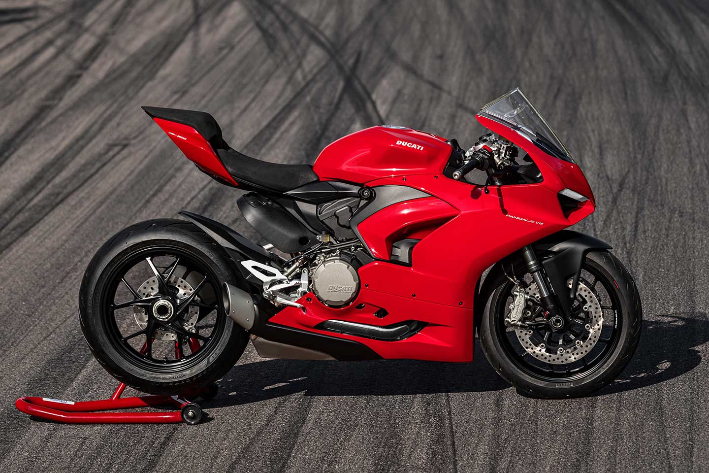 The Panigale V2 is the latest incarnation of the Superquadro middleweights that began with the 899 and 959.