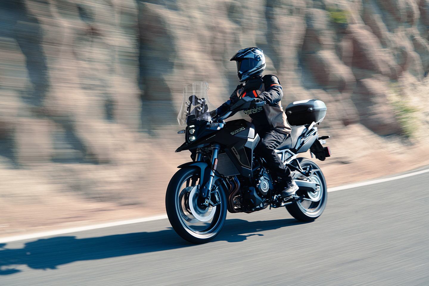 A 35L top case comes standard on the V-Strom 800 Touring.