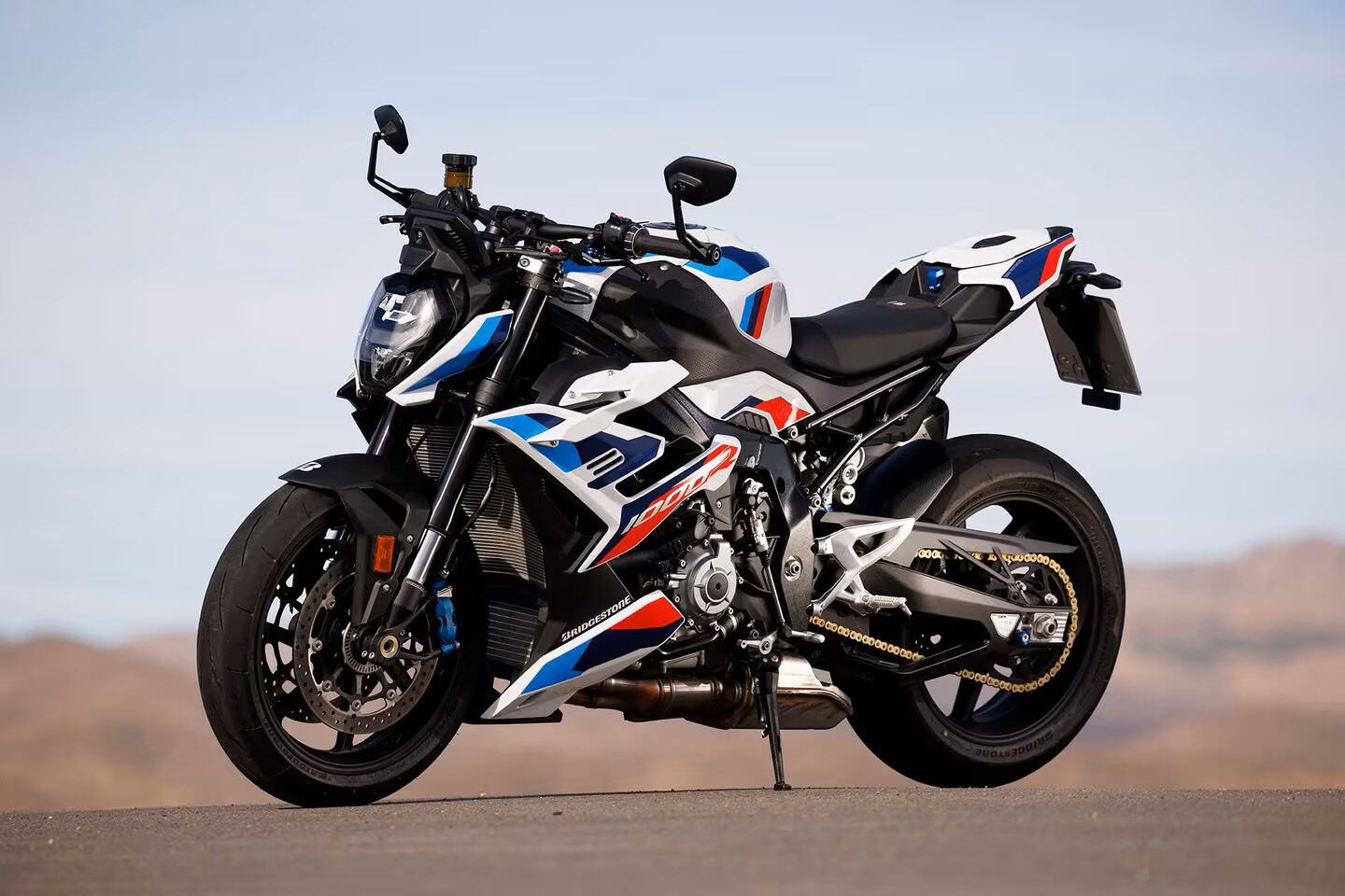 A fairing-free fire-breather that puts down more than 200 hp—and looks good doing it.