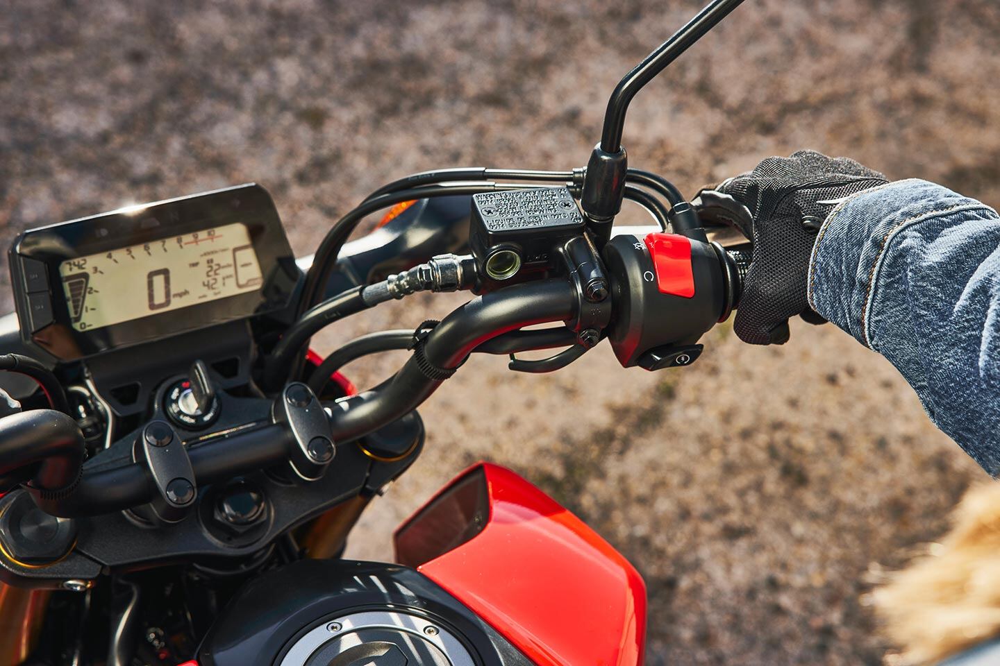 The 2022 update also saw an updated LCD screen added to the Grom.