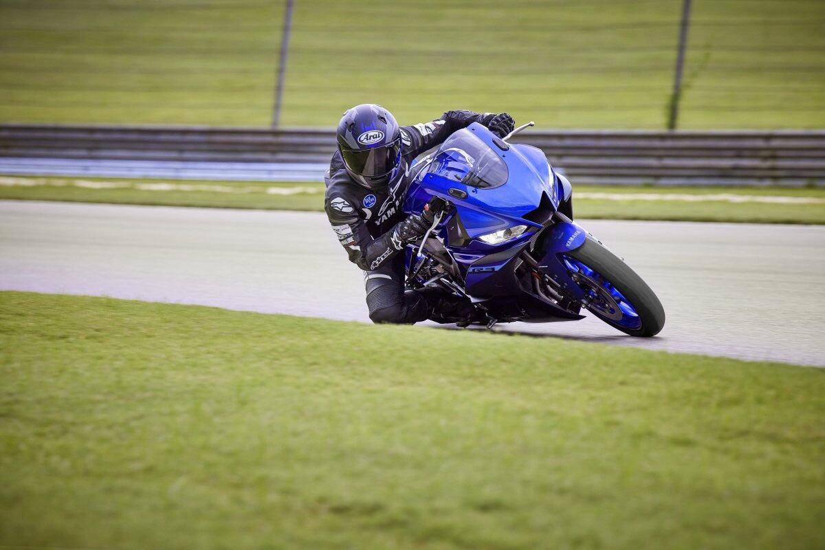 The YZF-R3 lacks the aggression and power of its more performance-oriented competition, but is still a great option for new riders looking to get their feet wet at the track.