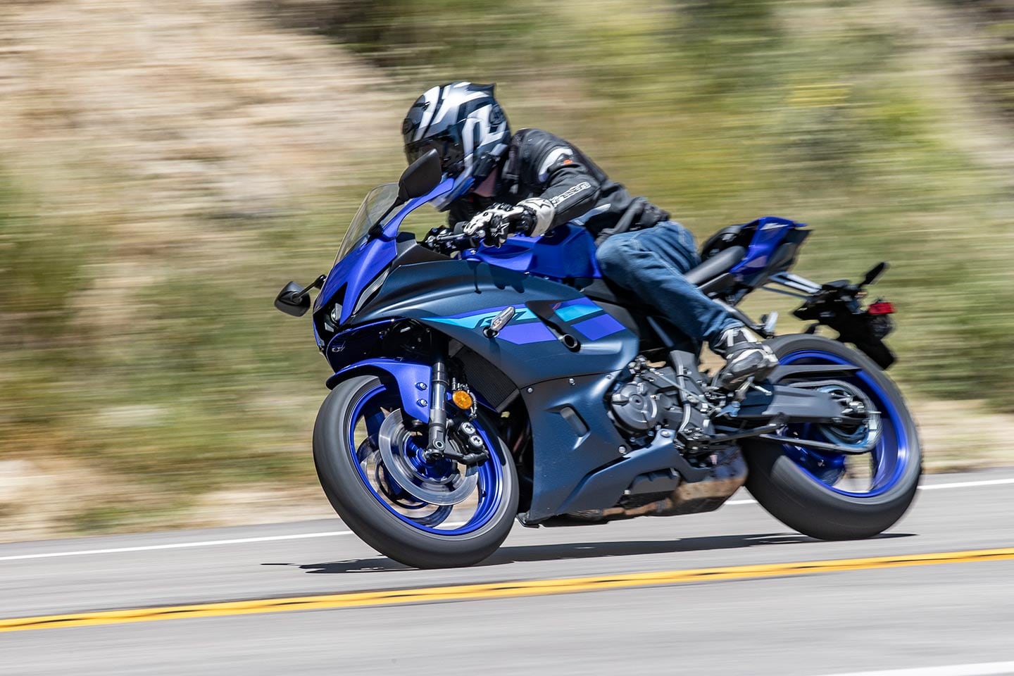 The R7's 418-pound measured wet weight and agile chassis makes it an entertaining mount for canyon roads or trackdays.