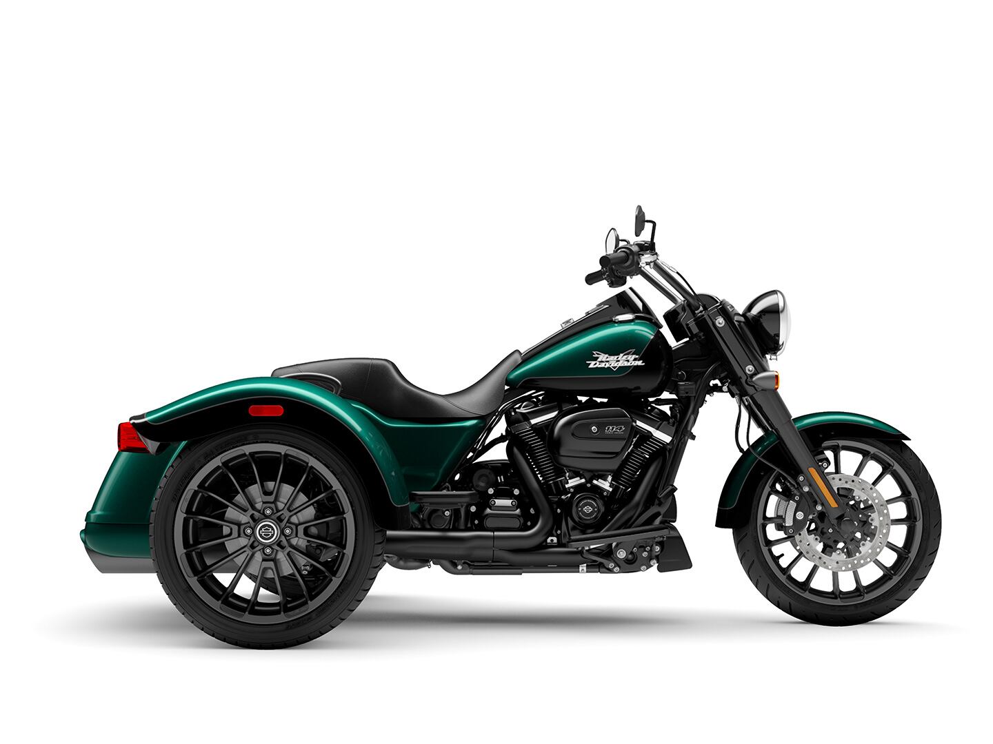 The Alpine Green/Vivid Black color.