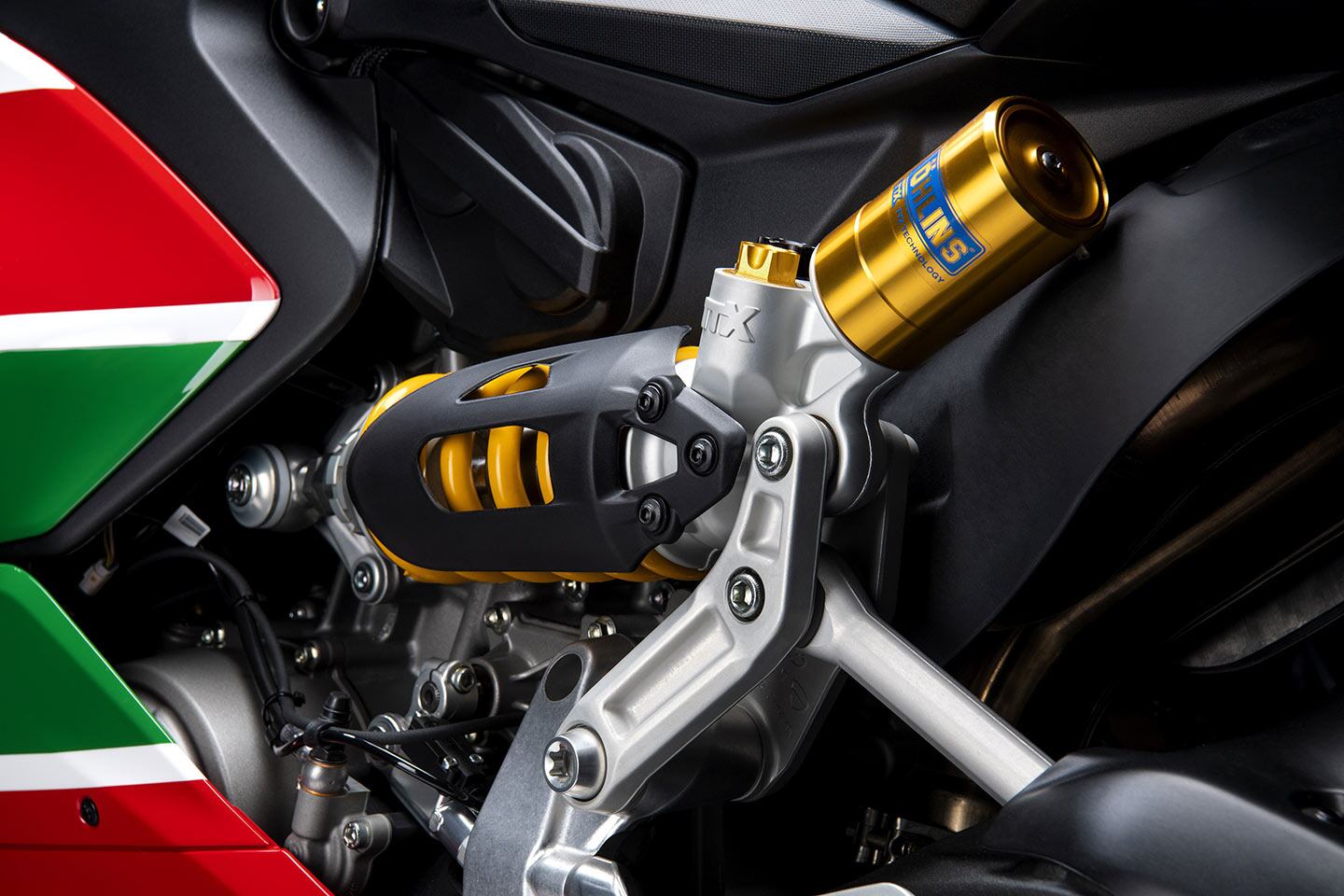 The V2 Bayliss (pictured) and the Final Edition feature Öhlins TTX 36 rear shocks.