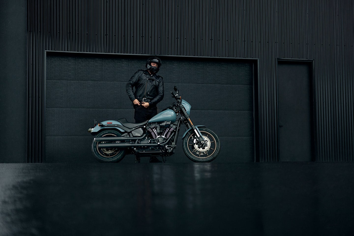 The Sharkskin Blue color adds $650 to the base price.