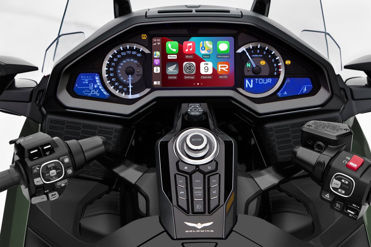 The Gold Wing's dash mixes a TFT display with analog gauges and LCD displays. While it's very functional, a larger TFT display could simplify the cockpit and streamline the UX.