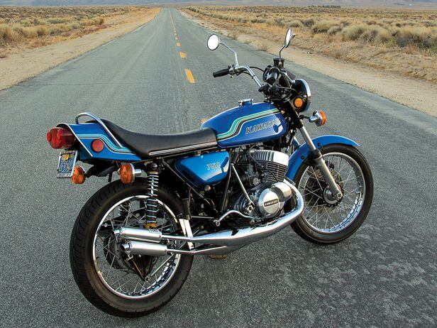 CLASSIC TWO-STROKE MOTORCYCLES: 1972 Kawasaki's Widowmaker Mach IV