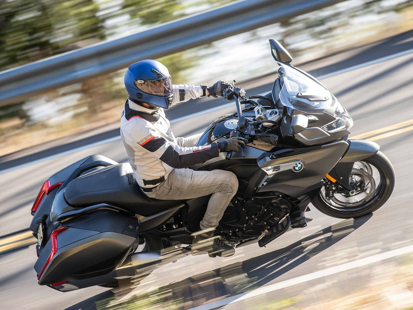 The Fastest Bagger Money Can Buy—BMW's 2022 K 1600 B