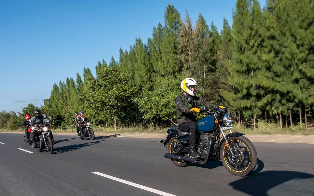 Royal Enfield brings accessibility, fun, and a low price point to its venerable Meteor 350 thumper. Mileage may not be top of mind for buyers, but the Meteor is easy on the petrol too.