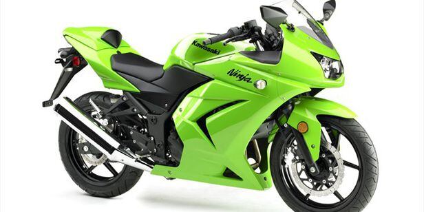 バイク ninja250r  30500km Kawasaki Ninja ZX-25R Debuts, 50hp & Cheaper Than We Thought