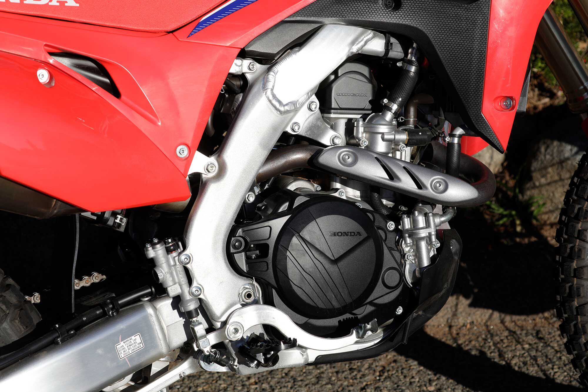 Honda’s legendary 449cc Unicam single powers the CRF450RL. For street use, it benefits from a heavy-duty cooling system and a six-speed transmission.