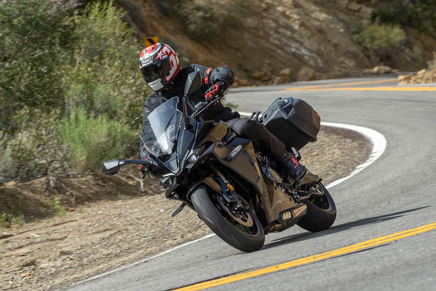 Suzuki’s proven, twin-spar aluminum frame offers up nimble handling and great road feedback, ensuring that the GT is fun to ride when the road tightens up.